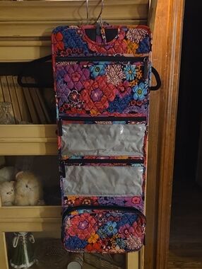 Vera Bradley Hanging Toiletries Organizer in Pink Multi Floral